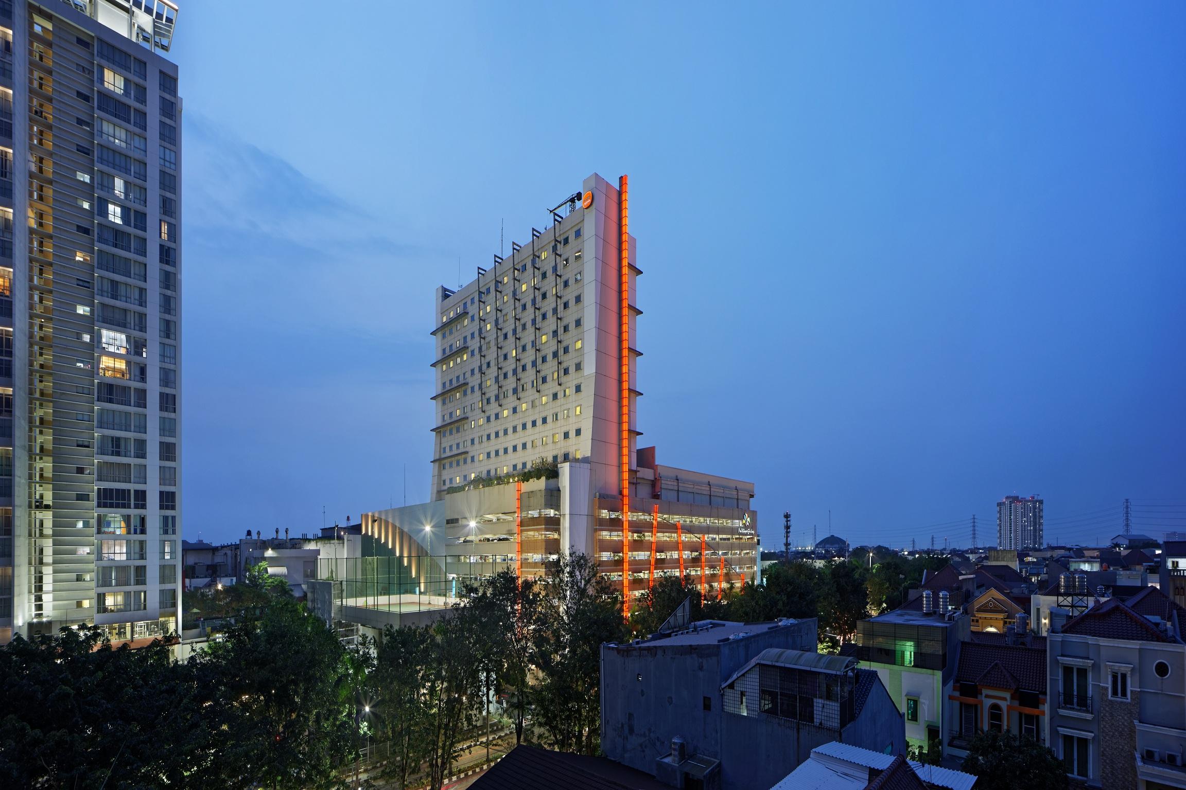 Harris Hotel And Conventions Kelapa Gading Jakarta Exterior photo